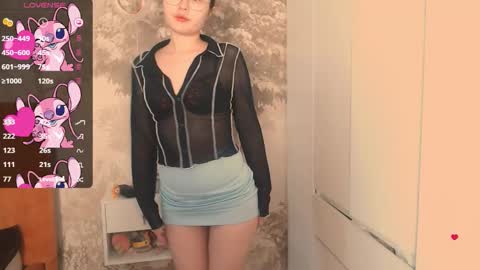 Snapshot of hiaru_cutie chatting on September 26, 2025, 5:33 am Hiaru online show from September 26, 2025, 5:33 am