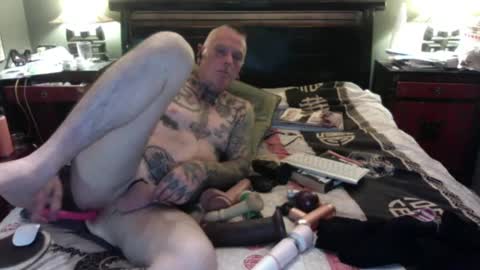 Snapshot of hiasallfuk13 chatting on January 4, 2025, 6:19 pm HARDCORE13 online show from January 4, 2025, 6:19 pm
