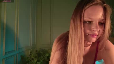 My name is Angelina but I like when you call me Angel online show from November 20, 2025, 12:38 pm