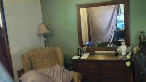 Snapshot of hidden_gold_milf chatting on October 28, 2025, 7:49 pm hidden_gold_milf online show from October 28, 2025, 7:49 pm