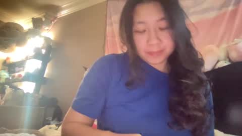 Snapshot of hiddenr0se chatting on December 6, 2024, 11:14 pm HiddenR0se online show from December 6, 2024, 11:14 pm