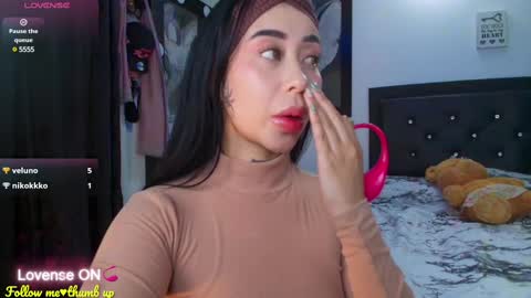 LUNA new account  FOLLOW ME online show from February 16, 2025, 12:41 am