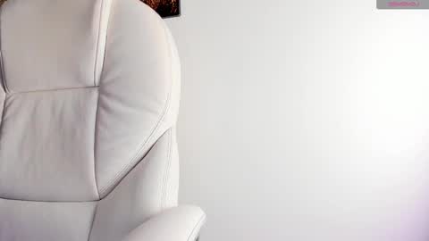 Hillary online show from September 16, 2025, 11:44 am