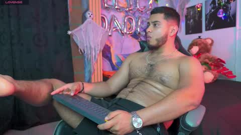 Snapshot of himiiko_tyler chatting on December 14, 2025, 10:25 pm Himiiko tyler online show from December 14, 2025, 10:25 pm