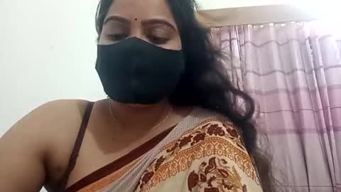 Snapshot of himuhimu22 chatting on October 18, 2025, 6:52 pm himuhimu22 online show from October 18, 2025, 6:52 pm