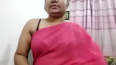 Snapshot of himuhimu22 chatting on November 18, 2025, 7:07 pm himuhimu22 online show from November 18, 2025, 7:07 pm