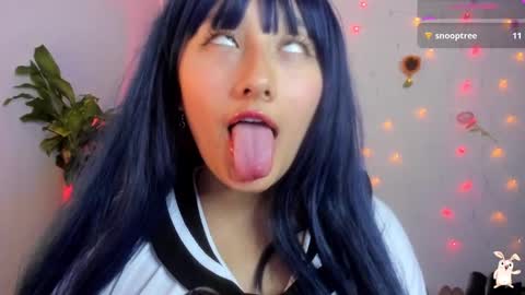 hinata online show from December 5, 2024, 8:33 pm