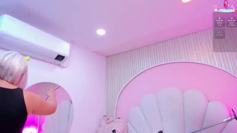 Snapshot of hinata_dolly chatting on October 30, 2025, 11:00 am hinata_dolly online show from October 30, 2025, 11:00 am