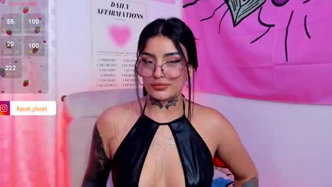 Snapshot of hinataweed01 chatting on March 8, 2025, 11:39 pm  Karol  Independent Model online show from March 8, 2025, 11:39 pm