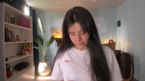 Snapshot of hinnata69 chatting on October 27, 2025, 5:39 pm Hinnata online show from October 27, 2025, 5:39 pm