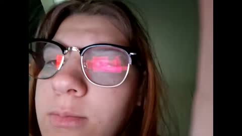 hippiemoonsoul02 online show from September 14, 2025, 3:33 pm