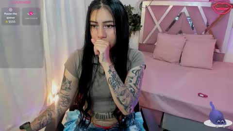 Snapshot of hisis_tay chatting on October 5, 2025, 12:03 pm hisis online show from October 5, 2025, 12:03 pm