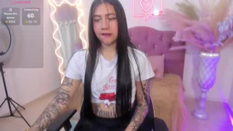 Snapshot of hisis_tay chatting on October 9, 2025, 11:52 am hisis online show from October 9, 2025, 11:52 am