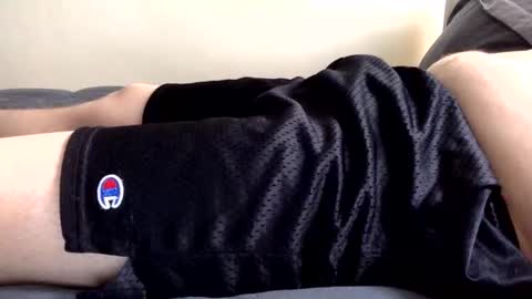 Snapshot of hockey44guy chatting on October 28, 2025, 1:36 pm mikey online show from October 28, 2025, 1:36 pm