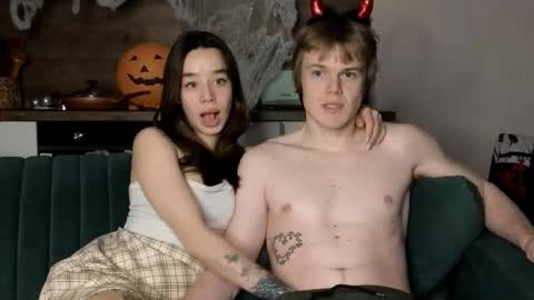 Snapshot of holdonbitch chatting on November 3, 2025, 1:08 am Misha and Stacy online show from November 3, 2025, 1:08 am