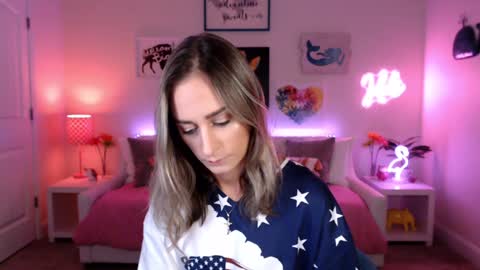 Holi Hurricane online show from October 22, 2025, 2:23 am