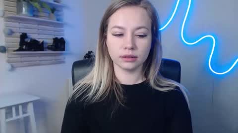 Holly online show from January 9, 2025, 3:26 am