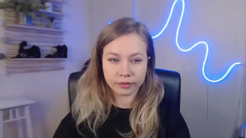 Holly online show from March 10, 2025, 12:29 am