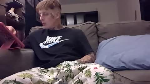 Snapshot of holly_dom_gore chatting on December 16, 2025, 3:11 am holly_dom_gore online show from December 16, 2025, 3:11 am