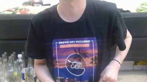 Holly Hawkes online show from February 11, 2025, 10:28 pm