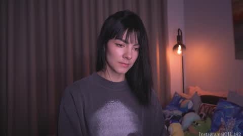 Holly Linder online show from November 26, 2025, 12:33 am