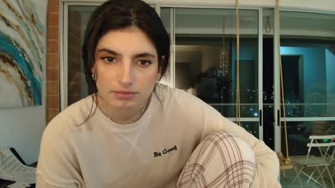 Snapshot of hollyshit_ chatting on October 31, 2025, 1:28 am hollyshit_ online show from October 31, 2025, 1:28 am