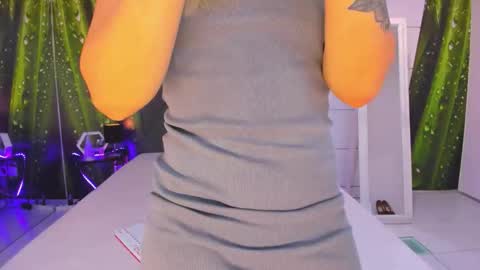 Snapshot of hollytaillor chatting on October 27, 2025, 6:17 am HollyTaillor online show from October 27, 2025, 6:17 am