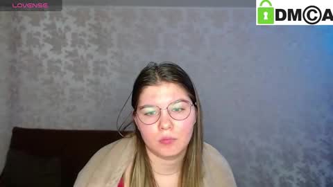 Welcome guys  Pleasure to see you all here  My name is MichaelaTip menu is active Private is open  online show from January 28, 2025, 6:38 am