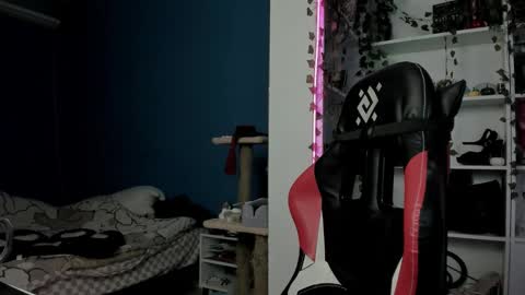 holy_mistresss online show from November 7, 2025, 10:15 am