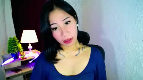 holy_samyx online show from September 25, 2025, 3:54 am