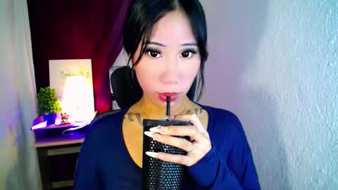 holy_samyx online show from October 1, 2025, 3:34 am