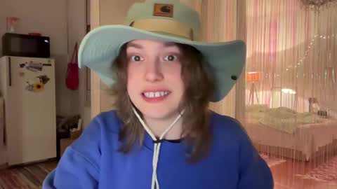 dori not holy get my tg channel with link from description under last photo online show from March 3, 2025, 9:26 pm