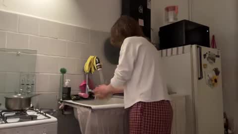 dori not holy get my tg channel with link from description under last photo online show from March 7, 2025, 9:38 pm