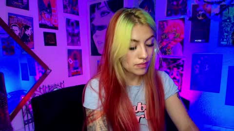 Snapshot of holyeva chatting on December 18, 2024, 6:21 am online show from December 18, 2024, 6:21 am