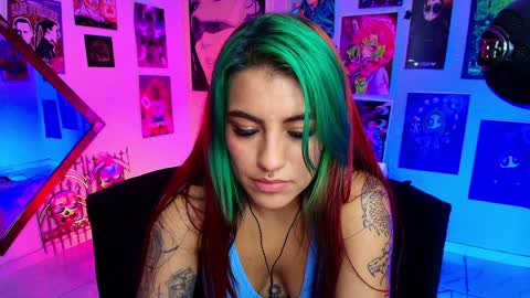 Snapshot of holyeva chatting on January 28, 2025, 3:25 am online show from January 28, 2025, 3:25 am