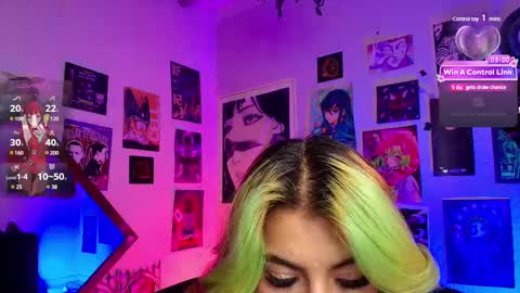 Snapshot of holyeva chatting on February 13, 2025, 12:24 am online show from February 13, 2025, 12:24 am