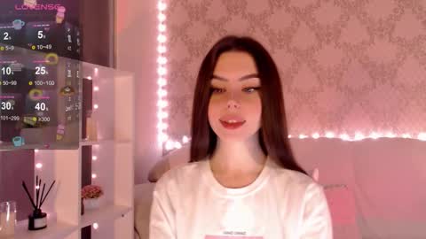 Snapshot of holymiax chatting on October 7, 2025, 3:58 am Mia online show from October 7, 2025, 3:58 am