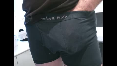 Snapshot of hom2022 chatting on January 19, 2025, 8:29 am Hom2022 online show from January 19, 2025, 8:29 am