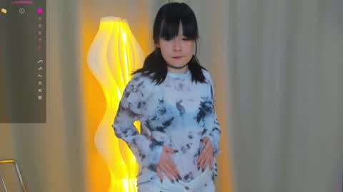 Snapshot of honeey_beee chatting on September 23, 2025, 7:39 pm May online show from September 23, 2025, 7:39 pm