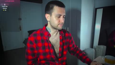 Snapshot of honestandrew chatting on February 16, 2025, 6:32 am Andrew online show from February 16, 2025, 6:32 am