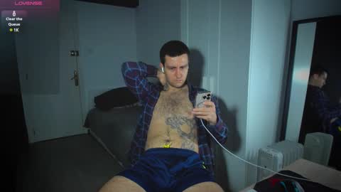 Snapshot of honestandrew chatting on February 19, 2025, 6:33 am Andrew online show from February 19, 2025, 6:33 am