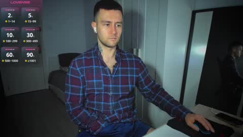 Snapshot of honestandrew chatting on March 2, 2025, 7:10 am Andrew online show from March 2, 2025, 7:10 am