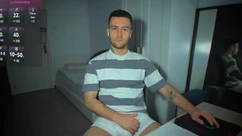 Snapshot of honestandrew chatting on March 4, 2025, 6:04 am Andrew online show from March 4, 2025, 6:04 am