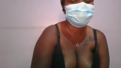 honey_beb online show from September 21, 2025, 7:59 pm