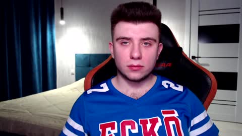 Snapshot of honey_furry chatting on December 21, 2024, 7:27 pm Wolfy online show from December 21, 2024, 7:27 pm