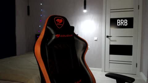 Snapshot of honey_furry chatting on January 5, 2025, 11:55 pm Wolfy online show from January 5, 2025, 11:55 pm