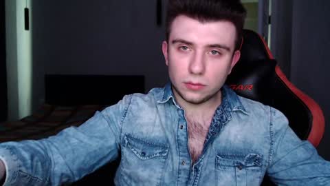 Snapshot of honey_furry chatting on January 31, 2025, 5:19 am Wolfy online show from January 31, 2025, 5:19 am