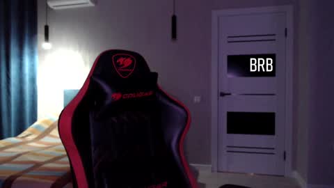 Snapshot of honey_furry chatting on February 18, 2025, 9:09 pm Wolfy online show from February 18, 2025, 9:09 pm