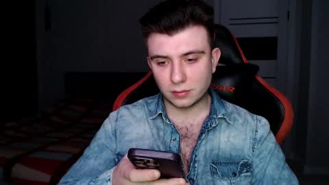 Snapshot of honey_furry chatting on February 25, 2025, 12:58 am Wolfy online show from February 25, 2025, 12:58 am