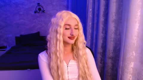 Snapshot of honey_sunset chatting on October 2, 2025, 5:53 pm honey_sunset online show from October 2, 2025, 5:53 pm
